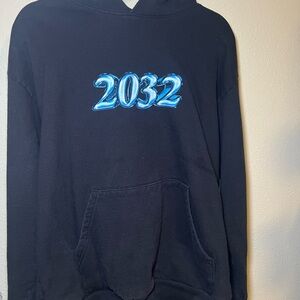 Bad bunny 2032 el ultimo tour del mundo hoodie size large